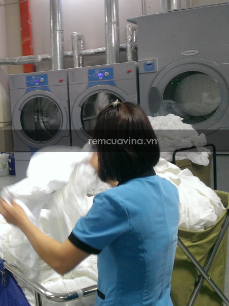 Dịch vụ giặt là rèm cửa vina